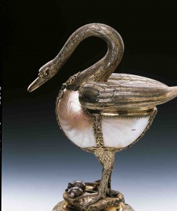 Nautillus shell and drinking cup, GG, around 1600