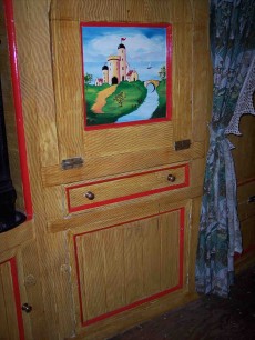 Painted decoration in a canal boat cabin. Image courtesy of the London Canal Museum