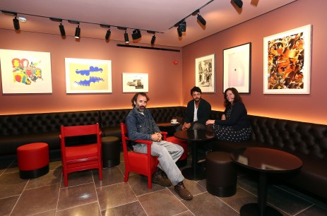 Royal Academicians (L-R) Mike Nelson, Conrad Shawcross and Chantal Joffe enjoy the newly renovated rooms at The Keeper's House, Royal Academy of Arts, 2013. Photo: P. Whitby/Getty Images for Royal Academy of Arts.