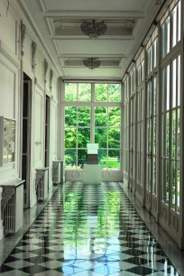 The Gallery. At far end, Rachel Whiteread’s Monument, a model for her installation on the Fourth Plinth in Trafalgar Square in 2001