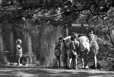 David Farrell, Boys Only, Hampstead Heath, 1960. Courtesy of Osborne Samuel