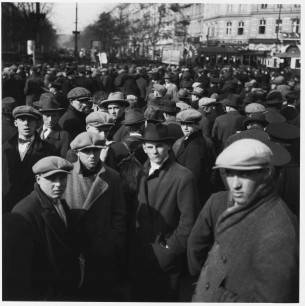 Edith Suschitzky, Unemployed Workers’ Demonstration, Vienna, 1932. Modern silver-gelatin print, 30. ×30cm. National Galleries of Scotland, PGP 279.20