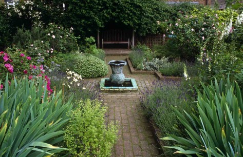 Herb Garden, Geffrye Museum. Photo: Sunniva Harte