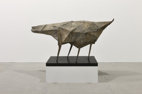 Lynn Chadwick Beast XVI, 1959, bronze, 78 x 173 x 87 cm, Edition 3 of 4exhibition installation 2014 Image 8 photo Peter Mallet