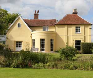 Castle House and lawn © The Estate of  Sir Alfred Munnings