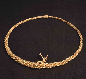 Neck-ring, 10th century. Kalmergården, Tissø, Zealand, Denmark. Gold. © The National Museum of Denmark