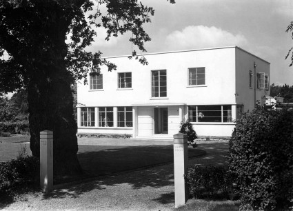 Mary Crowley (Medd), 1936, White Croft, Tewin, Hertfordshire © Architectural Press Archives, RIBA Library  Photographs Collection