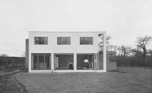 Elisabeth Benjamin and Godfrey Samuel, 1936. East Wall, Hedgerley Lane, Gerrards Cross, Buckinghamshire © RIBA Library Photographs Collection