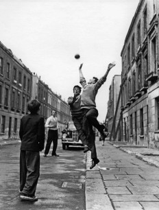 Roger Mayne, Princedale Road, Notting Hill, 1957