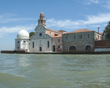 View of San Michele in Isola from the Canale di San Secondo. Photo: Daniel Savoy