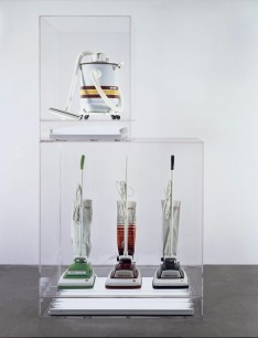 J. Koons, New Hoover Convertibles, Green, Red, Brown, New Shelton Wet/Dry 10 Gallon Displaced Doubledecker 1981–7. ARTIST ROOMS, Tate & NGS. Acquired thru The d'Offay Donation with assistance from  Nat. Heritage Memorial Fund & Art Fund 2008 © Jeff Koons