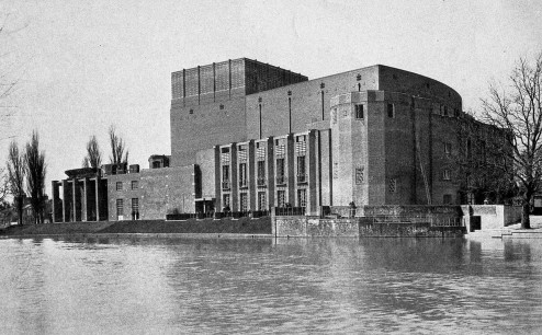 Shakespeare Memorial Theatre, 1932, designed by Elisabeth Scott. © Royal Shakespeare Company, Stratford-upon-Avon.  (photographer unknown)