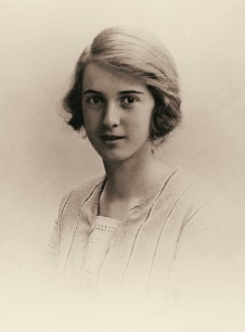 Tirzah aged 15, 1923