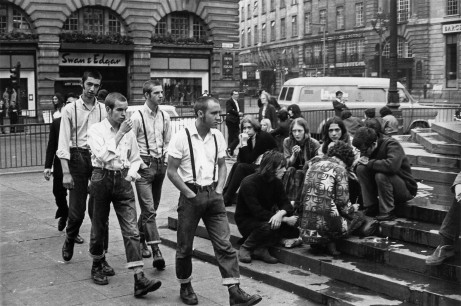 Terry Spencer, On the steps of Eros, Piccadilly Circus, 1969