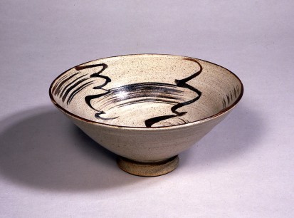 William Staite Murray, Vortex, c. 1926-9, Stoneware Bowl, H 8.3, D 19, © York Museums Trust (York Art Gallery)