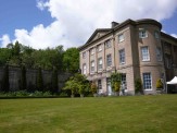 The American Museum in Britain, located outside Bath, presents a history of US culture to British visitors