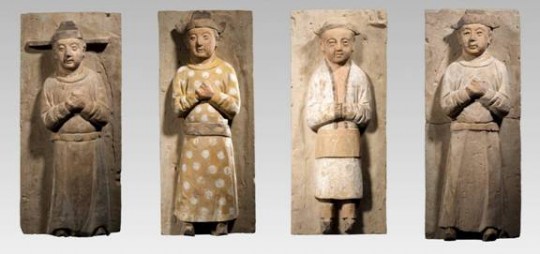 Opera figures, detail from the south wall of tomb. Jin dynasty (1115-1234). Courtesy of Shanxi Museum