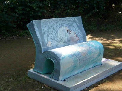 BookBenches will be popping up all over London this summer. This one is in Gordon Square